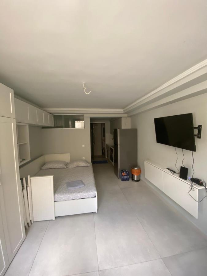 Minimalist Studio Behind Hilton Hotel Atenas Exterior foto